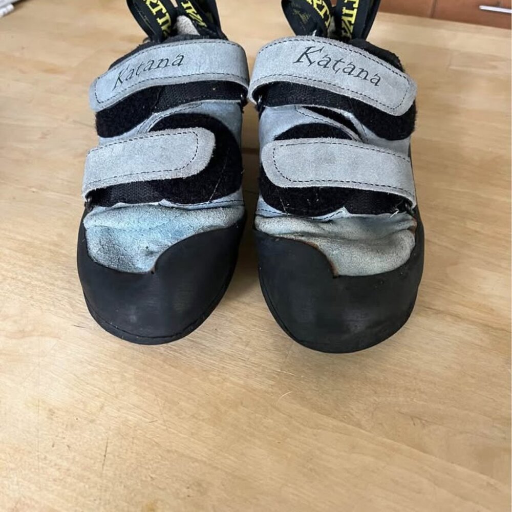 La Sportiva Katanas women’s climbing shoes size 38.5 - cleaned and sanitized